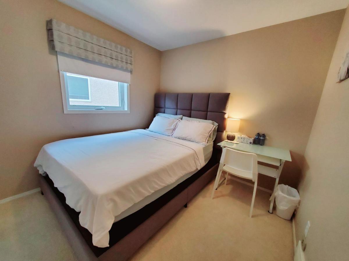 Saskatoon Lashyn Cove Homestay מראה חיצוני תמונה